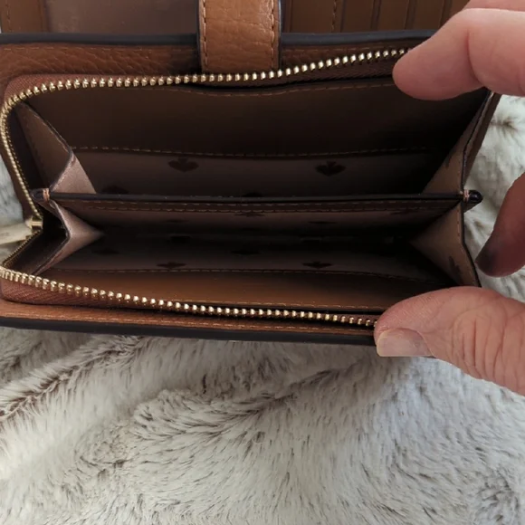 Kate Spade Tan Leather Wallet - Picture 4 of 5